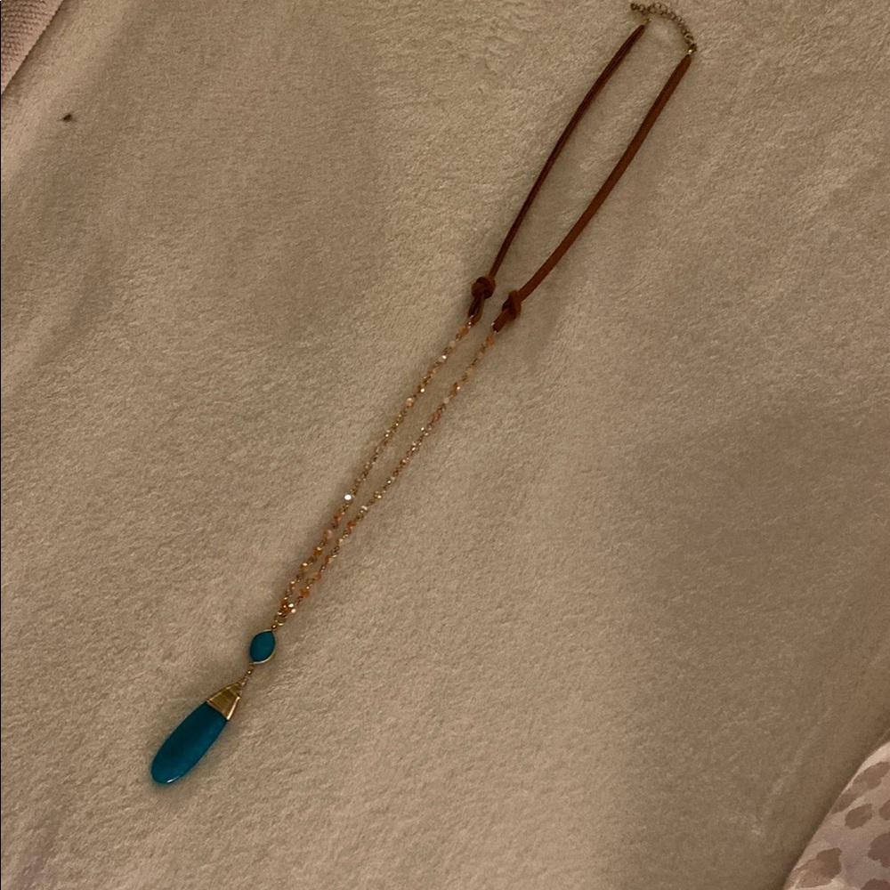 Elegant Gold and Blue Pendant Necklace